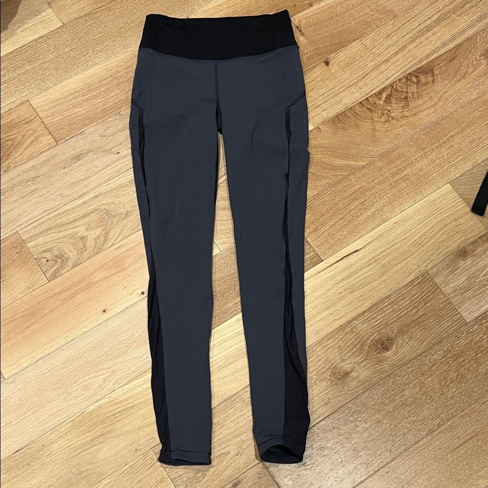 lululemon athletica Black and Gray Leggings laser cut on sides with pocket sz4